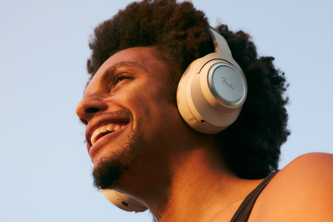 Fender’s first wireless headphones have a long-lasting, replaceable battery