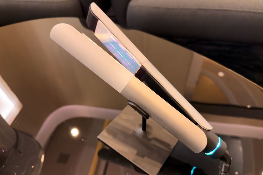 L’Oréal’s latest flat iron uses infrared light to make hairstyling much faster